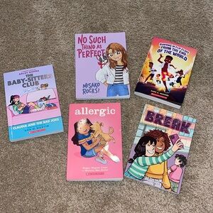 Set of Graphic/Comic Style Books- 2nd-4th Grade